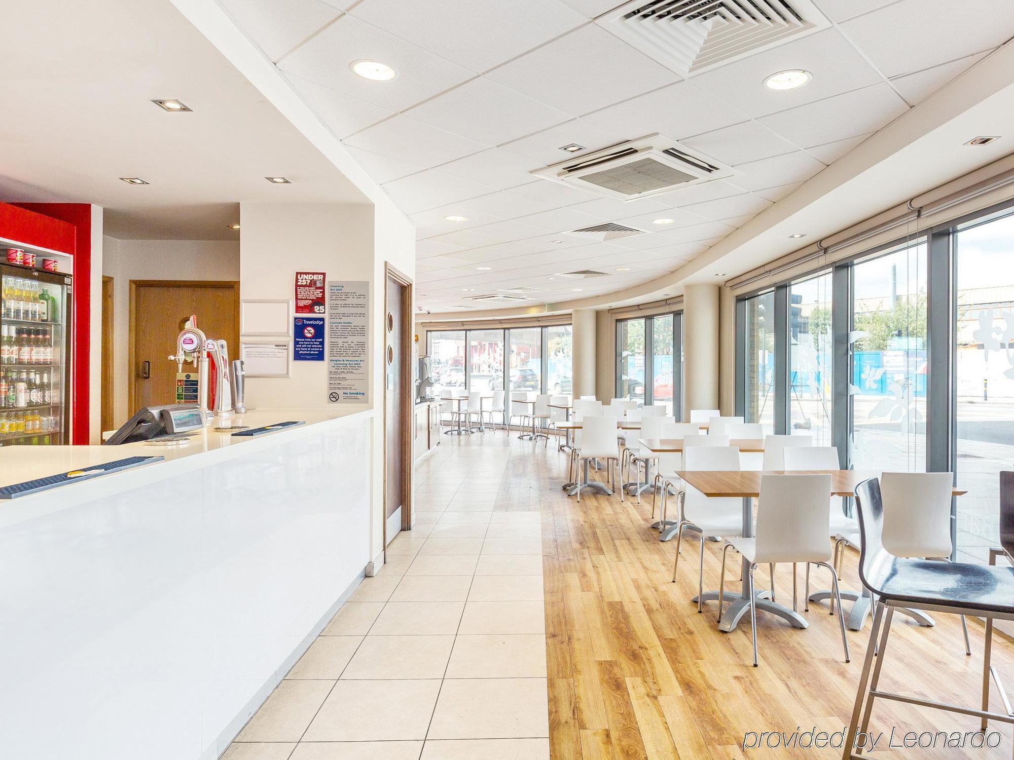 Travelodge London Greenwich Экстерьер фото