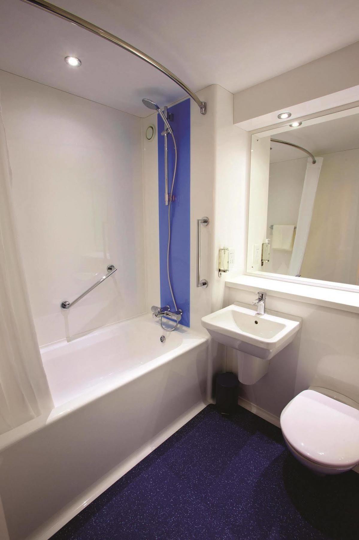 Travelodge London Greenwich Экстерьер фото